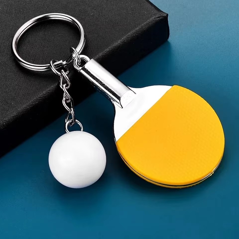 クリエイティブで可愛いミニ卓球ラケットキーホルダー、パドルピ - Table Tennis Umpire のレビューと価格